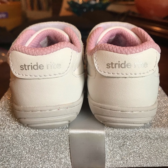 ✔️SOLD✔️{Stride Rite, 4} walker baby/toddler shoes - Picture 3 of 8